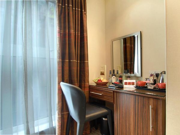 Grand Royale Hyde Park