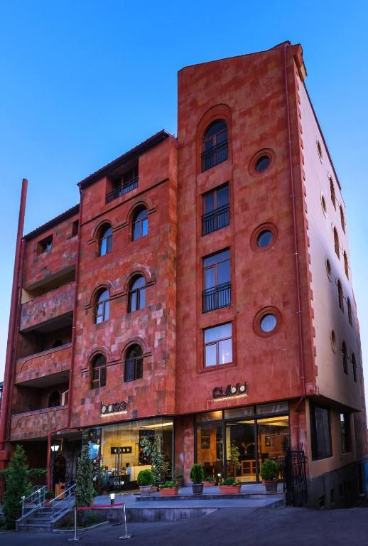 Bass Boutique Hotel