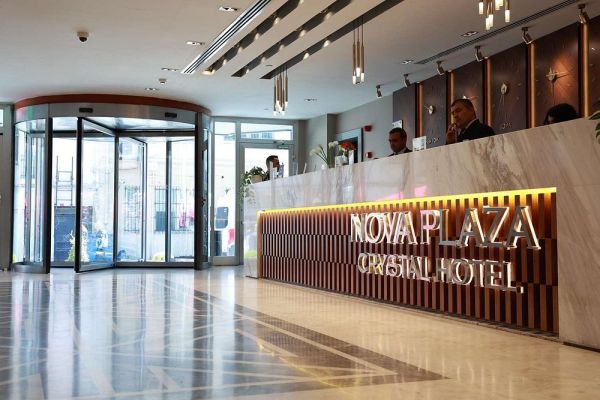 Nova Plaza Crystal Hotel