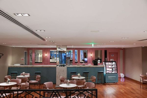 Nova Plaza Crystal Hotel