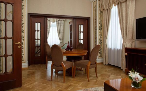 Hilton Moscow Leningradskaya