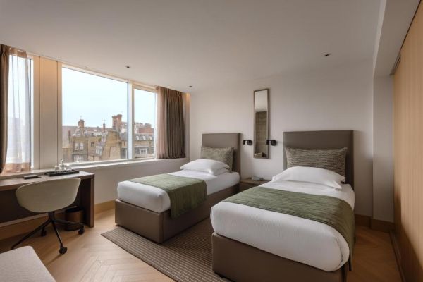 Royal Garden Hotel
