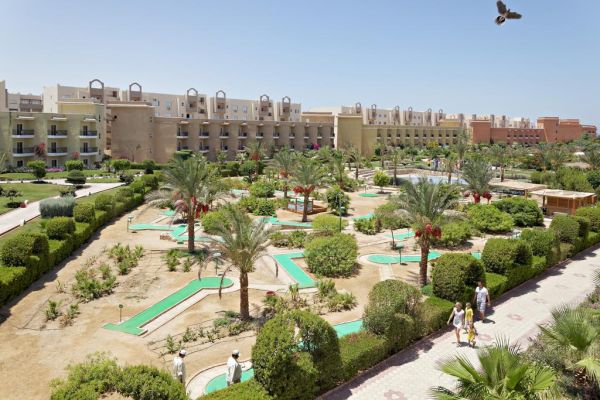 منتجع ذا ثرى كورنرز صنى بيتش