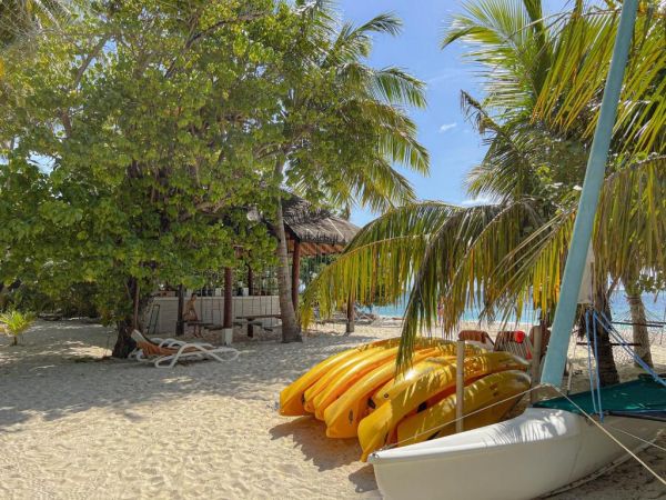 Malahini Kuda Bandos Resort