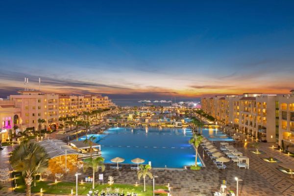 Albatros White Beach - By Pickalbatros