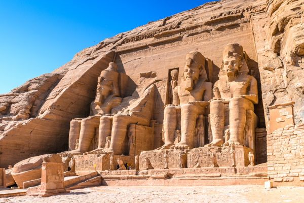 رحلة القاهرة إلى أبو سمبل