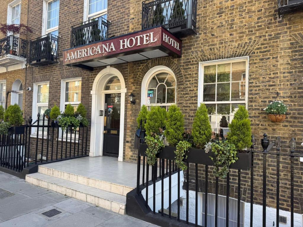 Americana Hotel